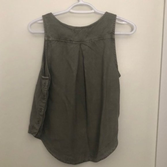 Bella Dahl Sleeveless Top - Picture 2 of 4